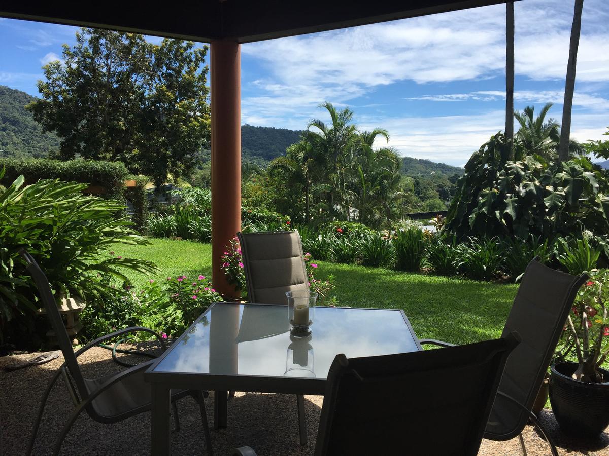 Hideaway On Hillview Apartment Cairns Exterior foto